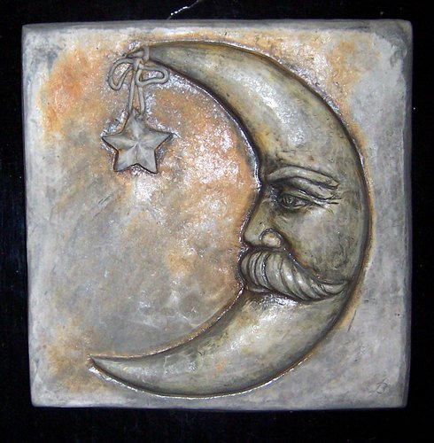 Y148 Moon Plaque 7 in..JPG
