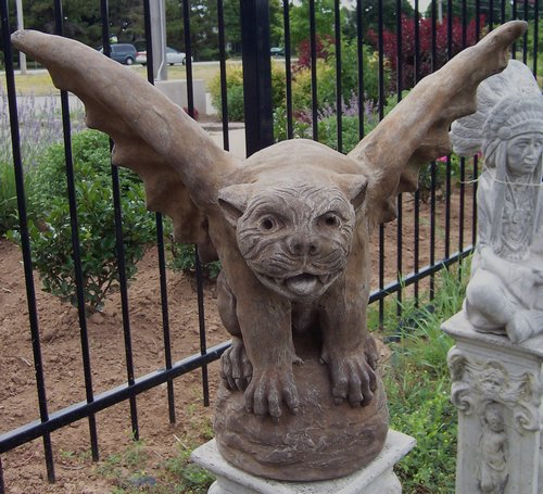 GS21 Gargoyle 20in..JPG