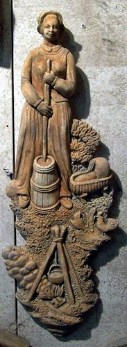 WP33 Pioneer woman 17 in..JPG