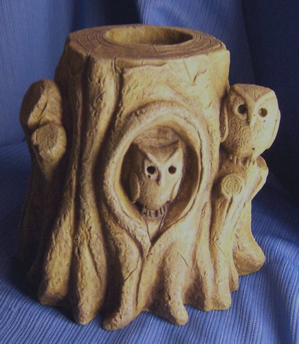 P12 Log pot with Owls � 5.5  in..JPG